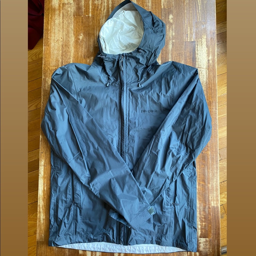 Men’s Patagonia Raincoat